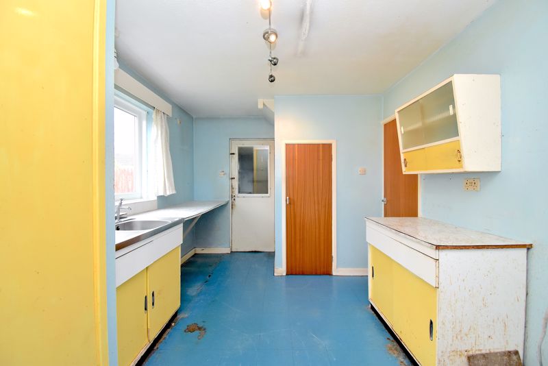 Kitchen- click for photo gallery